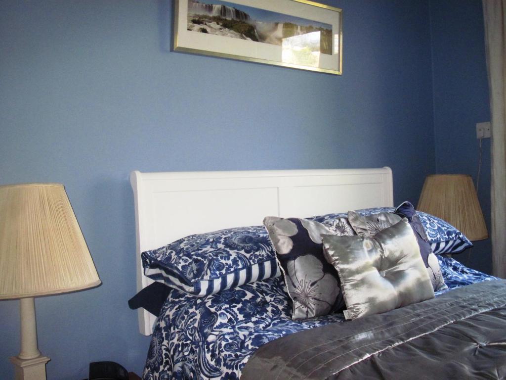 Shrubdown Bed & Breakfast Freshford Oda fotoğraf